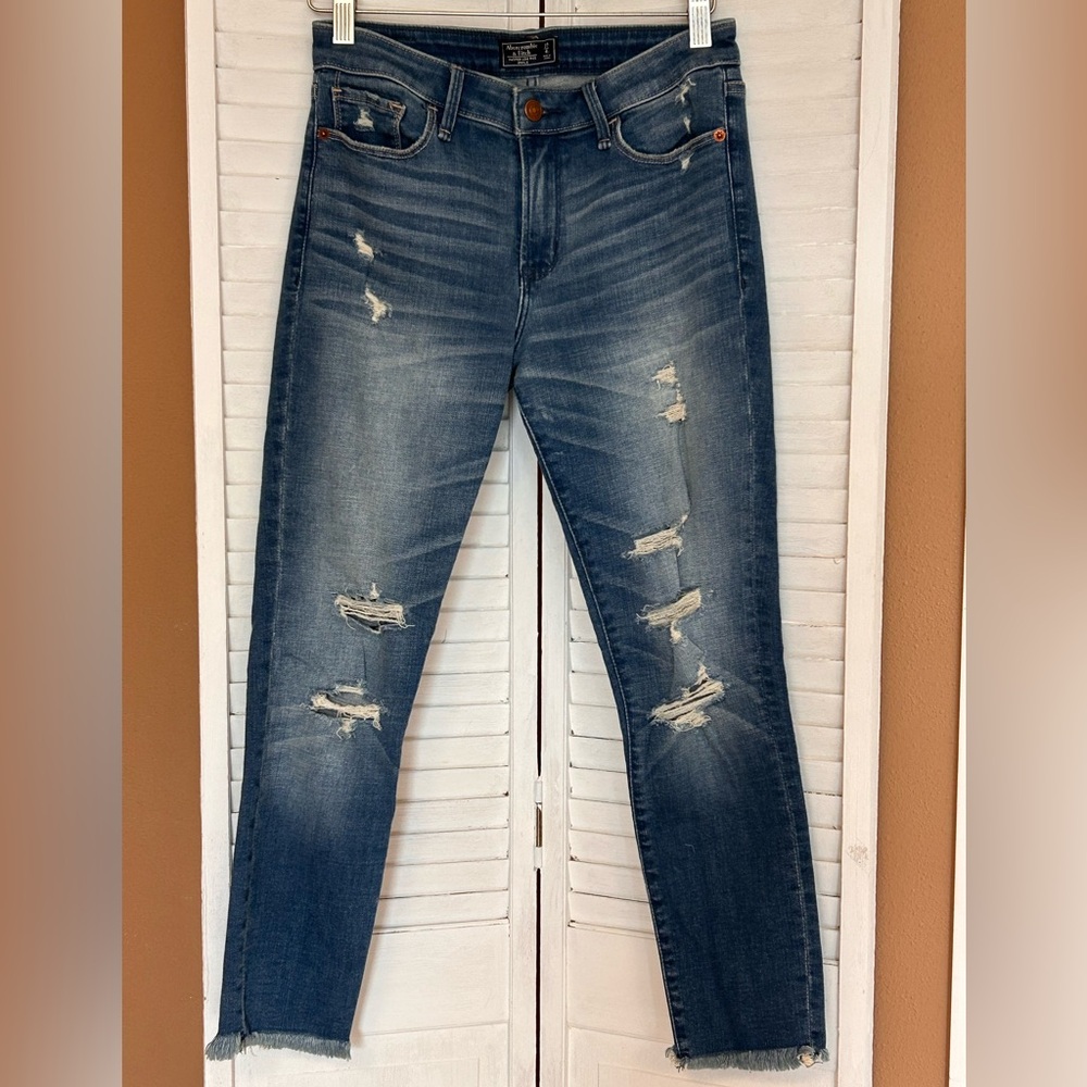 Abercrombie & Fitch size 27/4s 4 short Harper low rise ankle blue jeans stretch